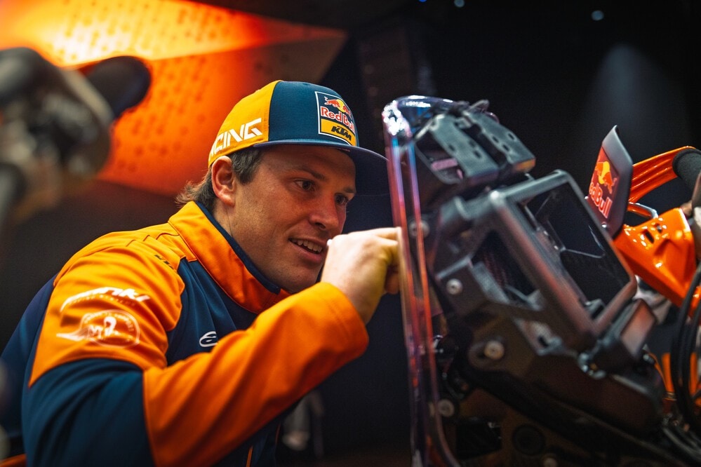 KTM 450 Rally Replica: arrivano il model year 2026 e la Sanders Edition